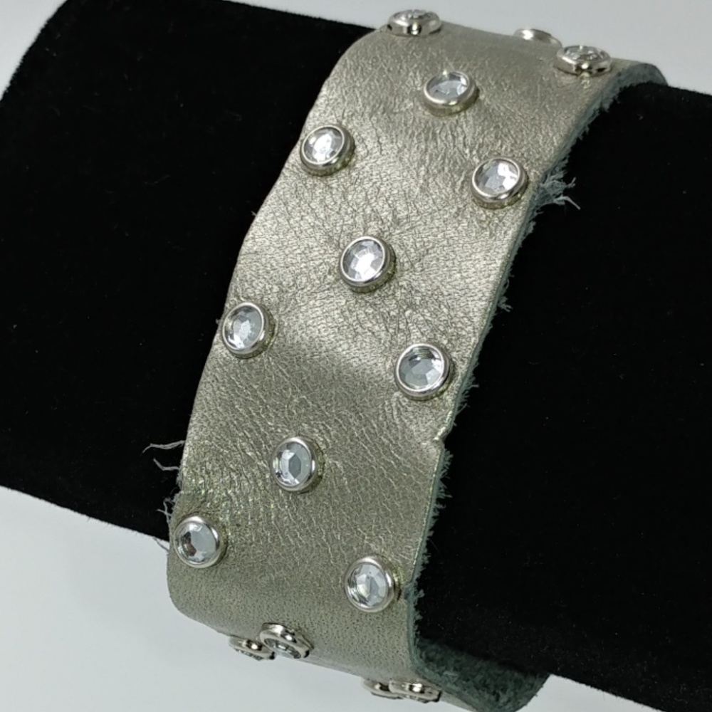 LAST ONE NWT Leather Grey Silver Gem Bracelet